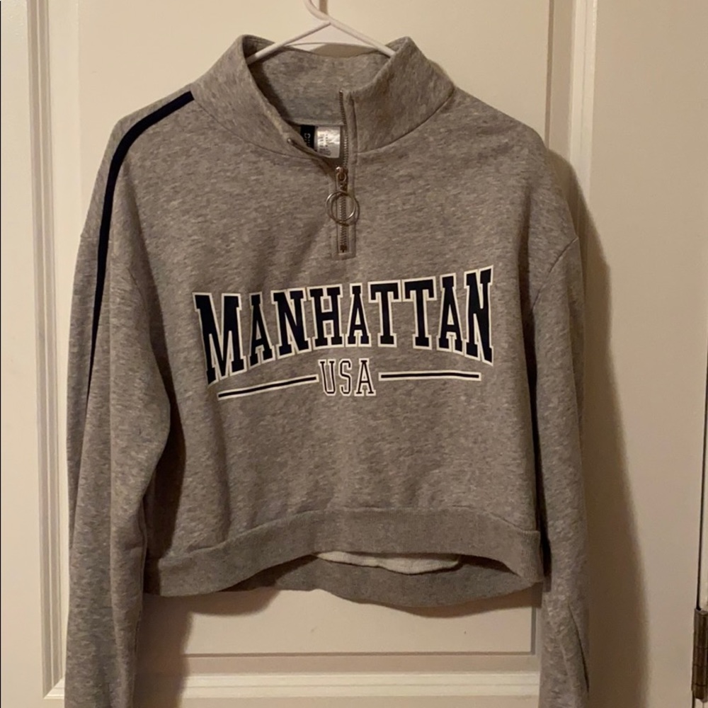 Cropped Quarter Zip Sweater Shirt. NEVER WORN!!
